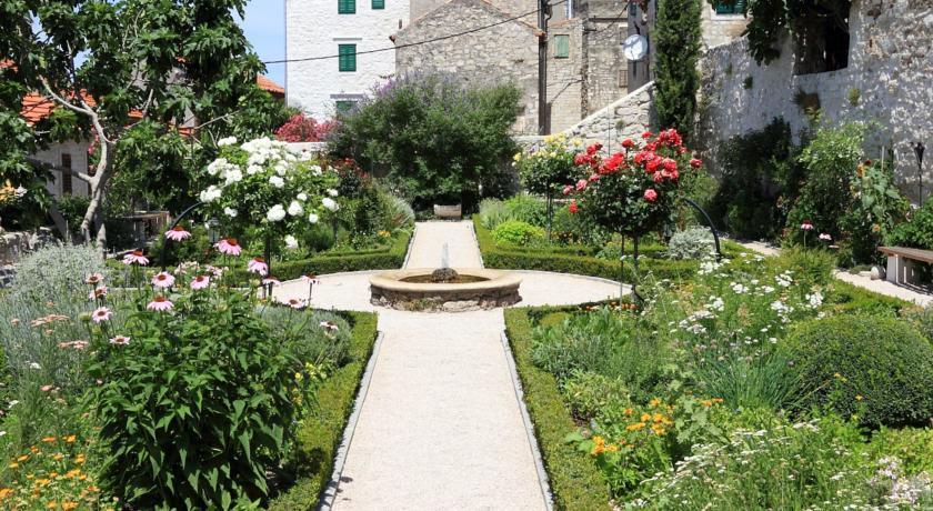 Apartments Sekoko Sibenik Bagian luar foto